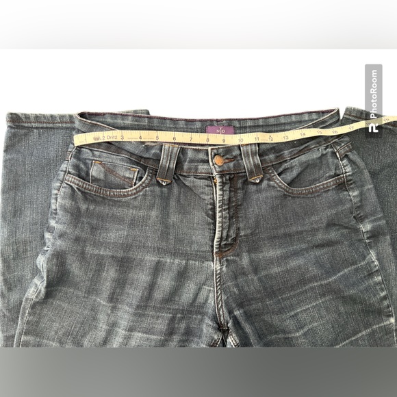 NYDJ Marilyn Straight Jeans DARK WASH distressed naturally SZ 10 EUC - Picture 5 of 13
